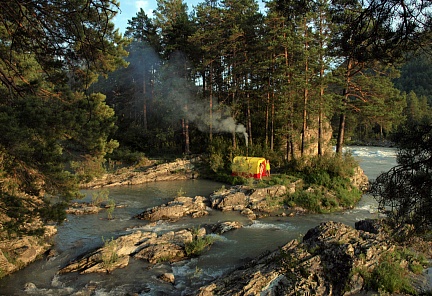 Испытания МБ-103 в реальных условиях Горного Алтая на реке Катунь в районе села Барангол.